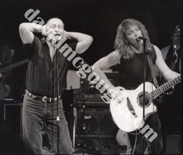 Southside Johnny and Jon Bon Jovi 1990, NY.jpg